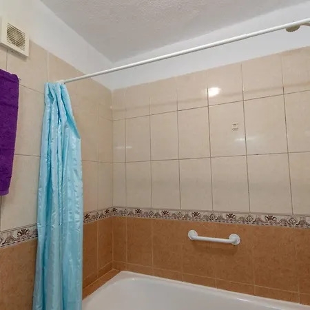 Santa Maria 85 - One Bed *